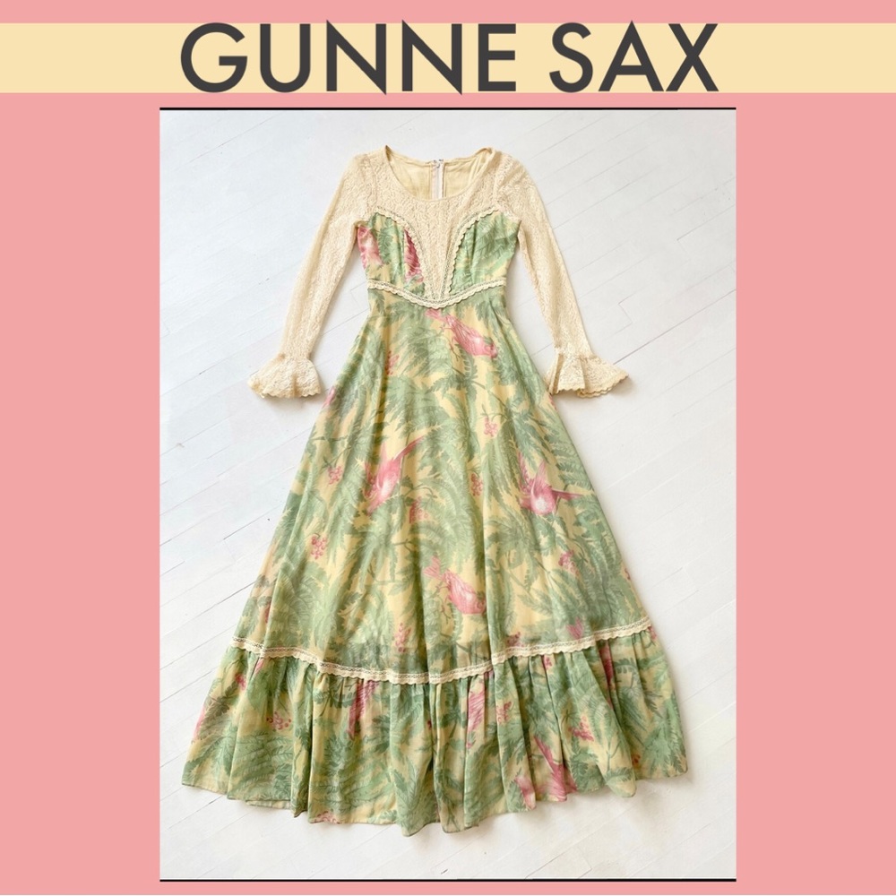 PRISTINE 1969 Gunne Sax Bird Print + Lace Prairie Dress with Bell Sleeves